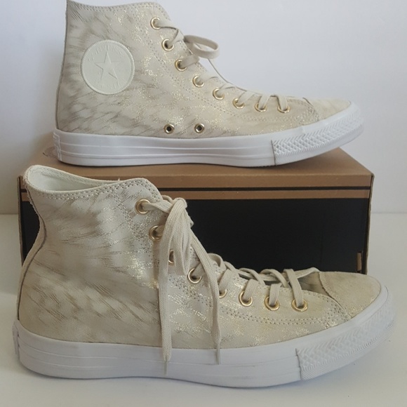 New Converse Chuck Taylor All Star Sneakers - Picture 4 of 8